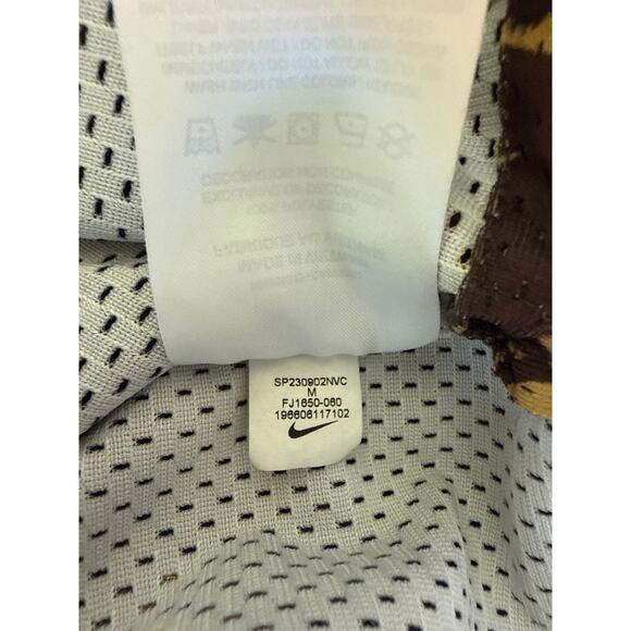 Nike Sportswear Dri-Fit Rose Print Button-Up Jersey (Black/Gold, M) - Picture 7 of 7